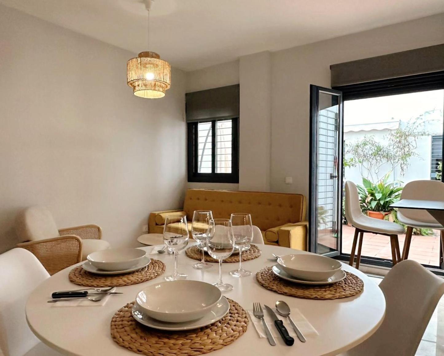Apartamento-Pension El Trianero Junto Al Rio Севиля Екстериор снимка